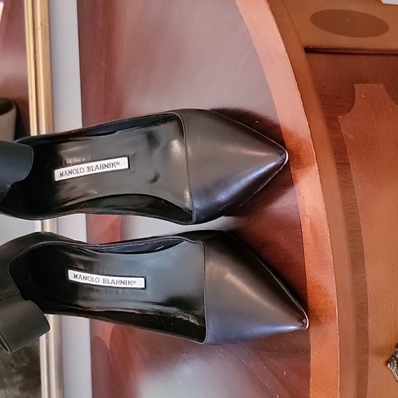 Manolo Blahnik heels - Picture 4 of 7